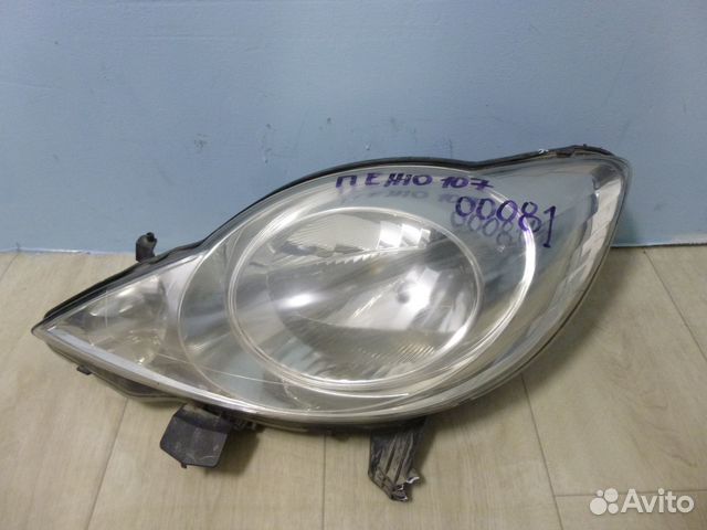 Фара левая Peugeot 107 2006-2014