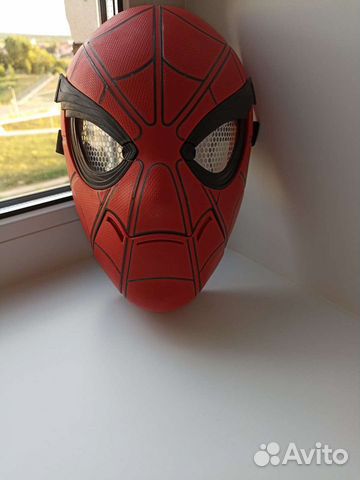 Маска человек-паук с движением глаз