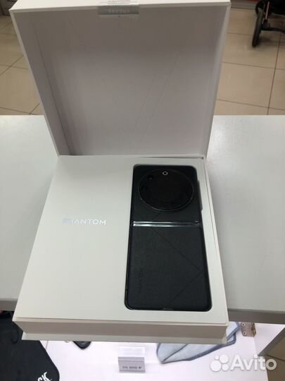 TECNO Phantom V Flip, 8/256 ГБ