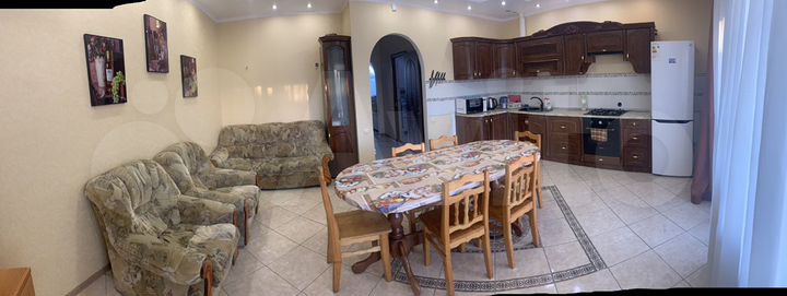 Дом 200 м² на участке 3 сот.