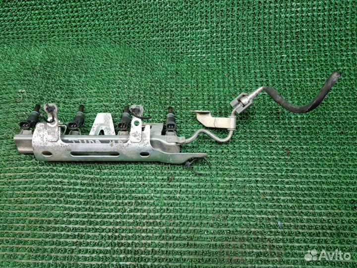 Топливная рампа с форсунками Nissan Tiida SC11X