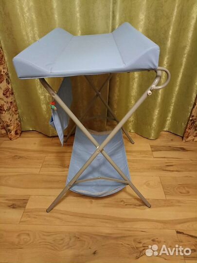 Пеленальный столик