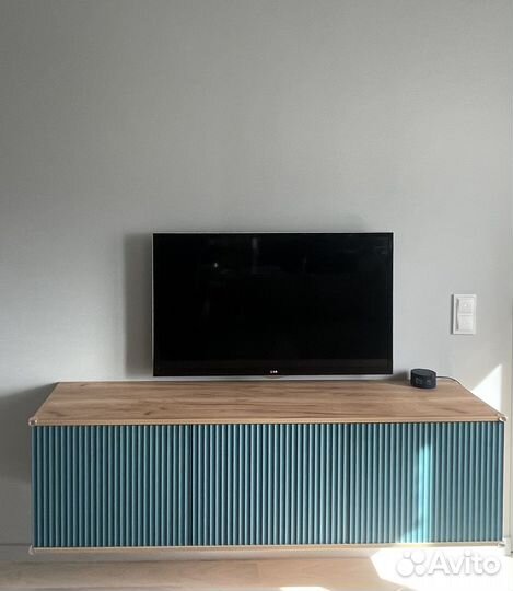 Тумба подвесная под телевизор