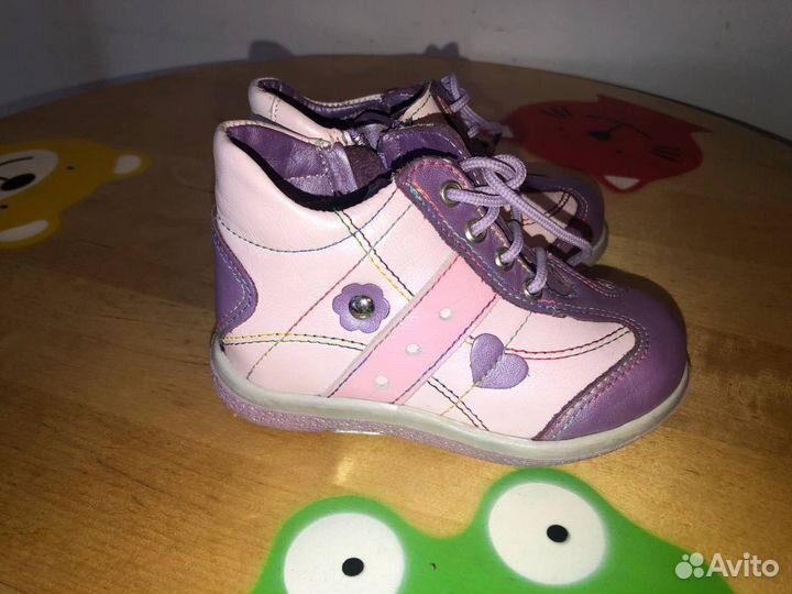 Ботинки демисезонные для девочки 23 размер новые