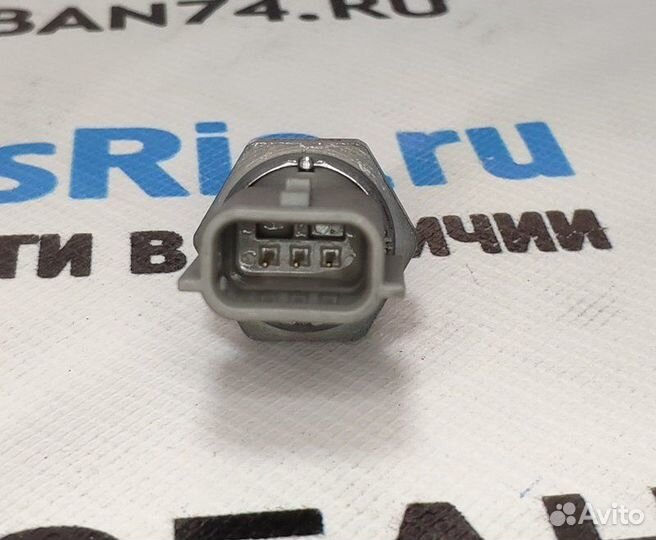Датчик охлаждающей жидкости (серый) Логан, Сандеро