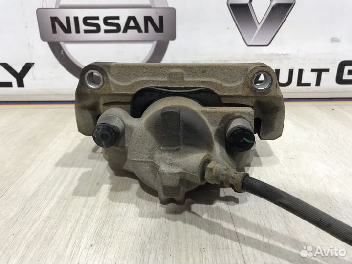 Суппорт тормозной перед Renault megane 2 Лев