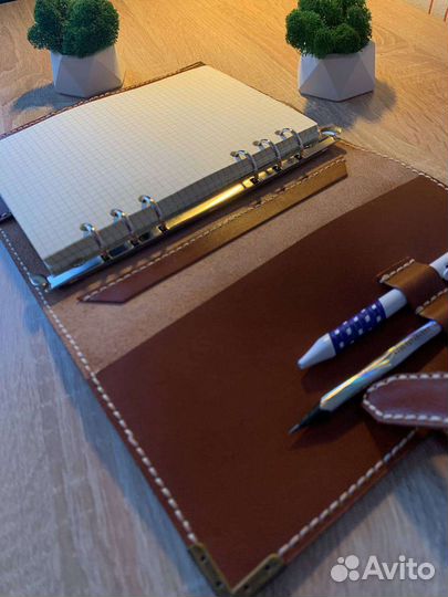 Ежедневник из натуральной кожи