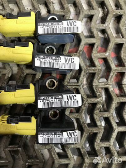 Датчик удара Honda Legend 77970-SJA-E110-M2