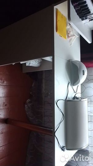 Стол маникюрный