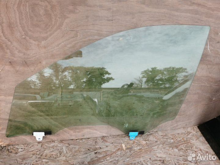 Стекло двери переднее левое Infiniti Q50 V37