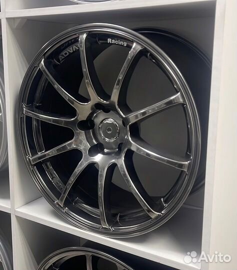 Диски R18 9j 5x114,3 Advan Racing RS HB