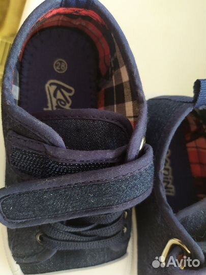 Кроссовки кеды