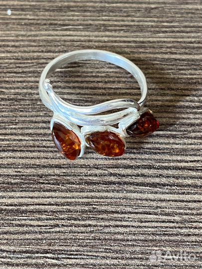 Кольцо янтарь