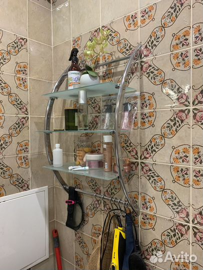 Полка навесная в ванную