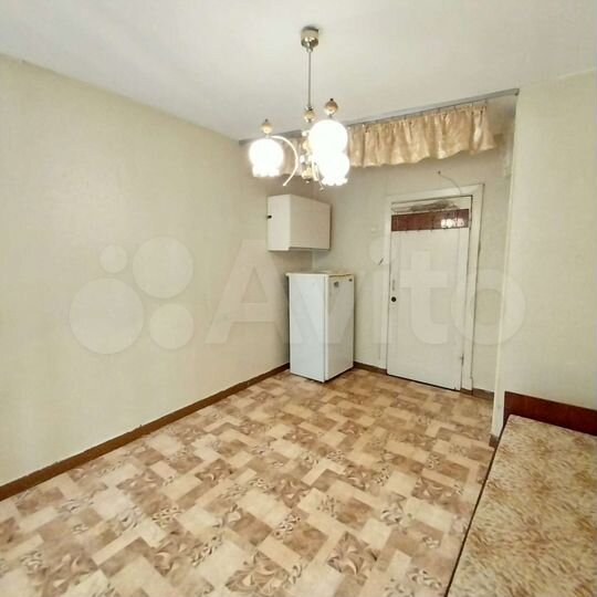 Комната 11,8 м² в 6-к., 1/5 эт.