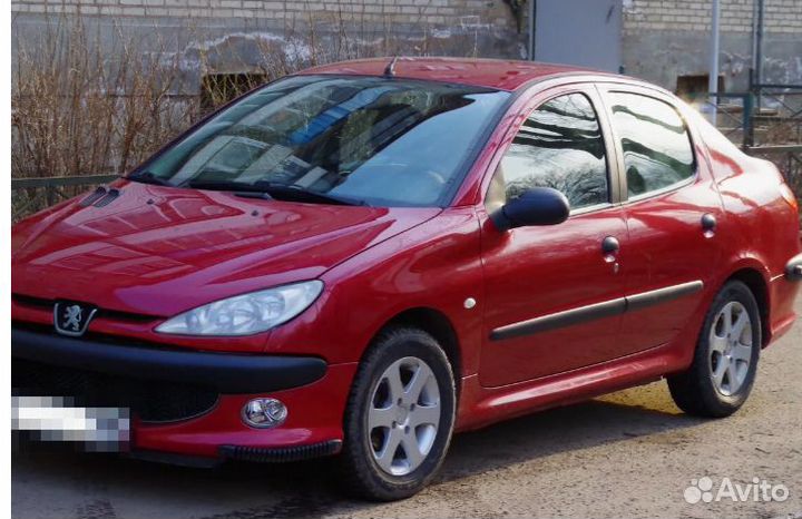 Дверь передняя Peugeot 206 1998-2012
