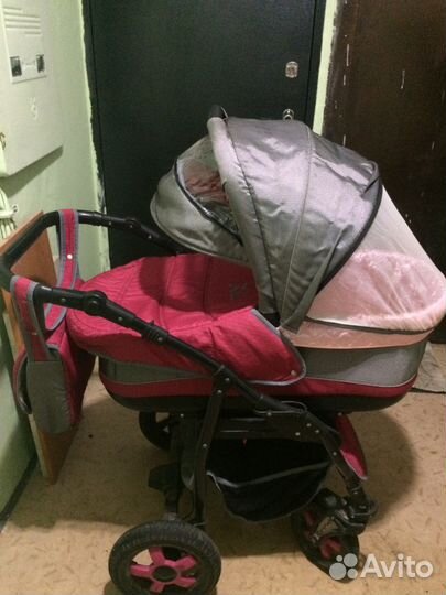 Продаю детскую коляску Zillo 3 в 1