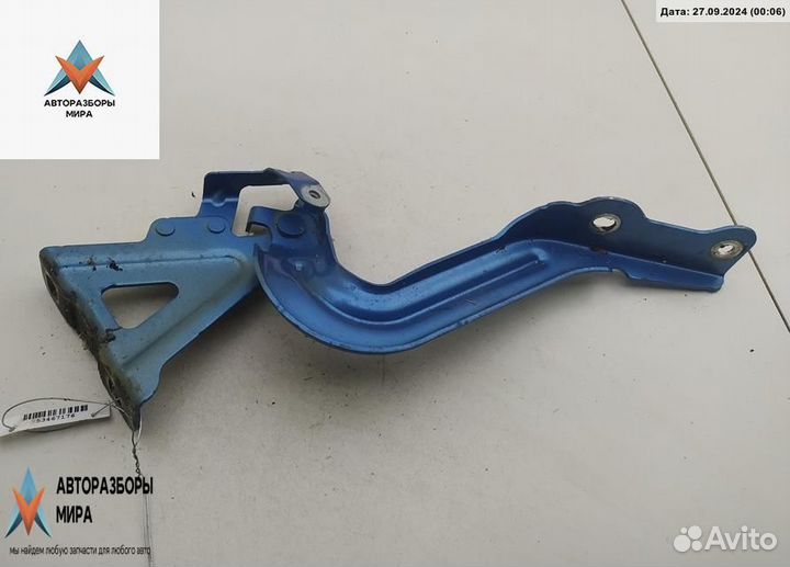 Петля капота левая Nissan Micra 5 K14 2017