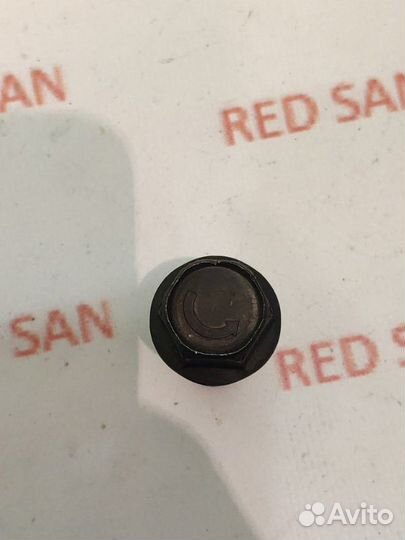 Болт распредвала Mitsubishi 4M40