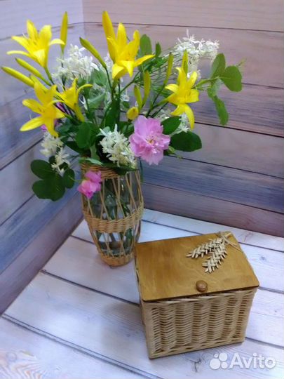 Ваза для цветы плетеная