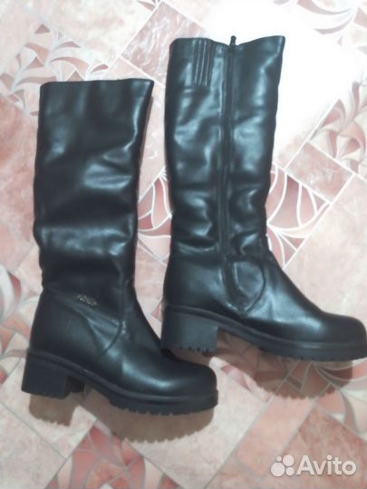 Зимние женские сапоги 36р