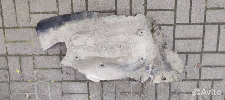 Подкрылок передний левый правый Bmw 7 F02 N63 2010