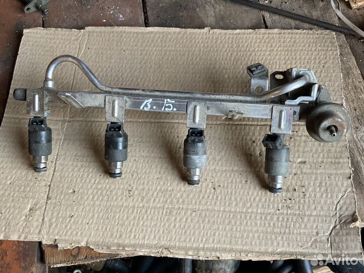 Топливная рампа opel vectra b 1.6