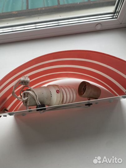 Настенный светильник стеклянный