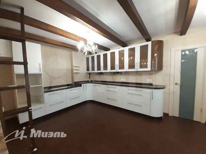 3-к. квартира, 98 м², 6/17 эт.