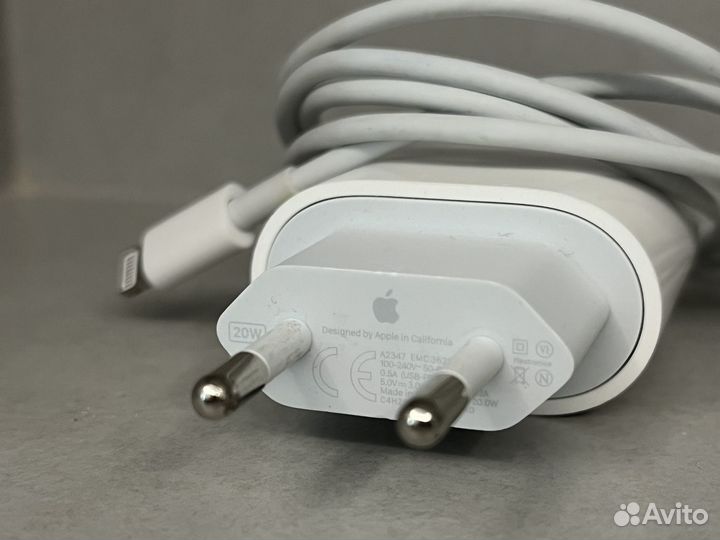 Зарядка на iPhone