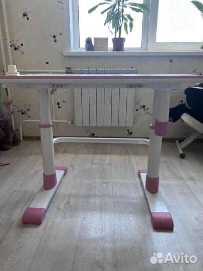 Письменный стол для школьника