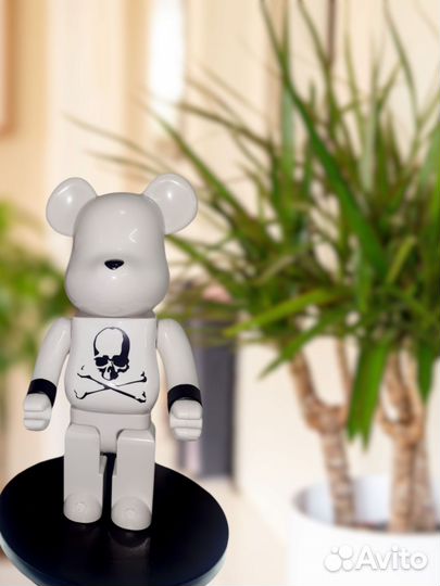 Bearbrick 28 см