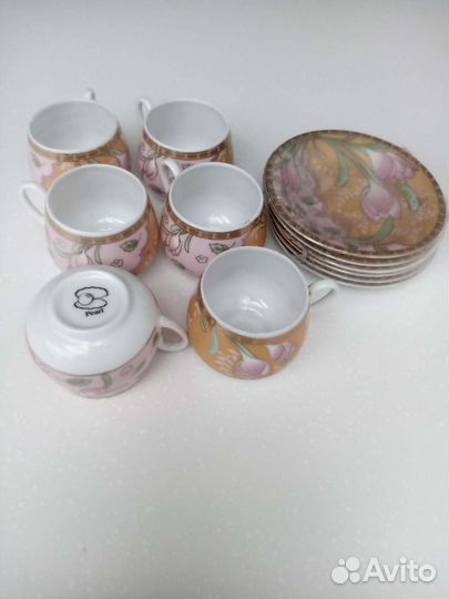 Сервиз кофейный на 6 персон. Есть подставка