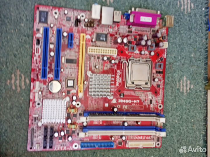 Материнская плата 775