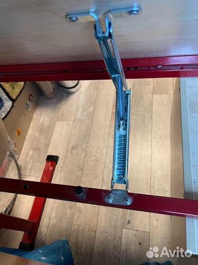 Письменный стол (растущая парта)