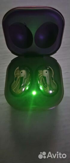 Беспроводные наушники samsung Buds Live