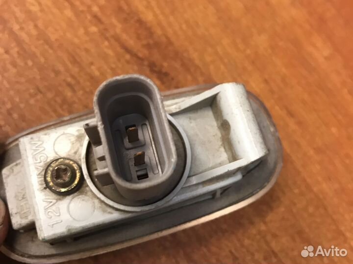 Повторитель в крыло Hyundai Sonata NF 05-10