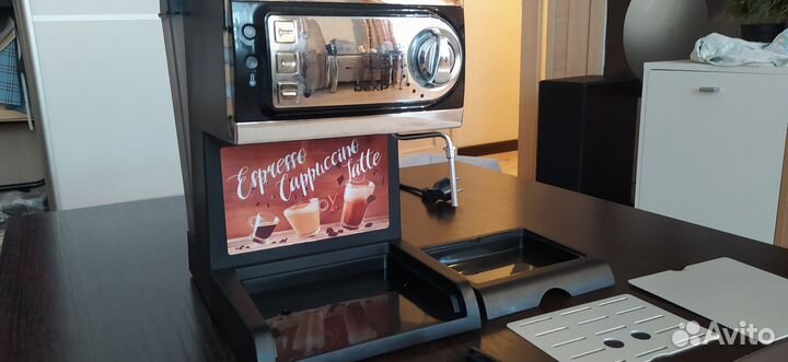 Кофеварка рожковая dexp EM-1000