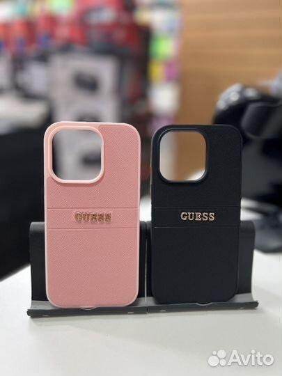 Чехол Guess на iPhone