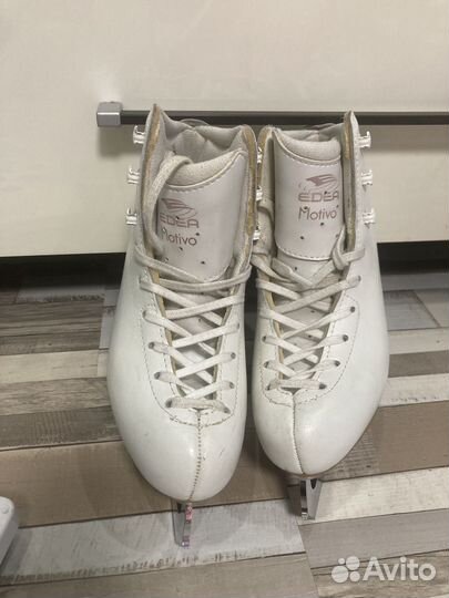 Профессиональные фигурные коньки edea