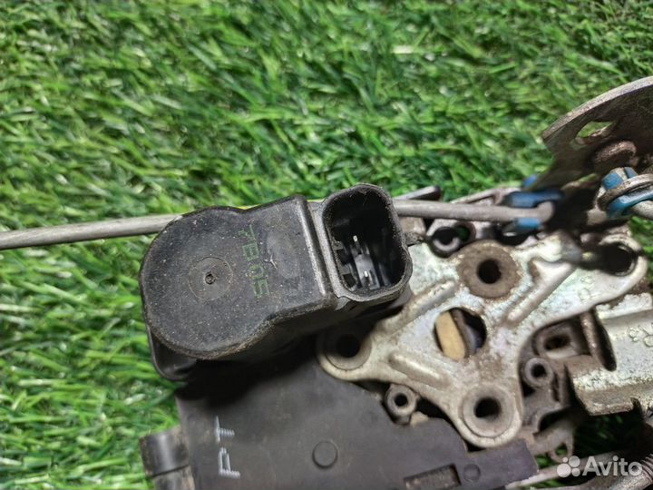 Замок двери передней правой Chevrolet Aveo T250