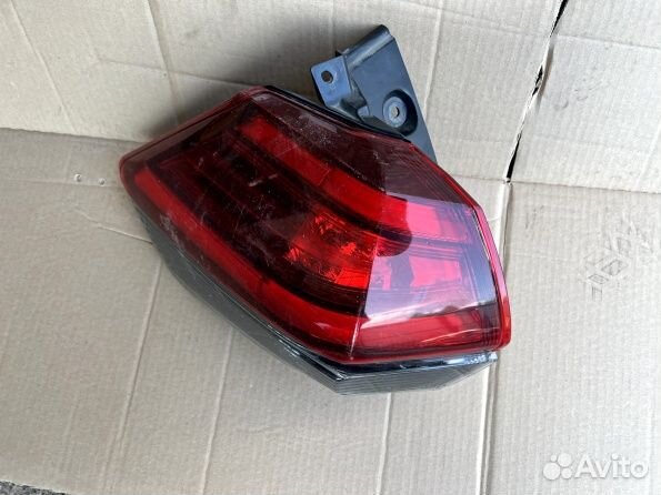 Фонарь задний фара задняя Nissan X-Trail Т 32 19г