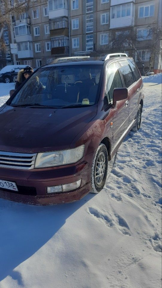Mitsubishi Chariot: фото владельца