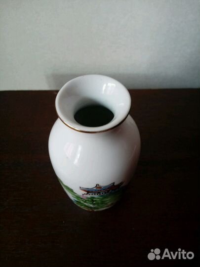 Ваза. Корея. Родина великого вождя. Ким. Ир. Сена