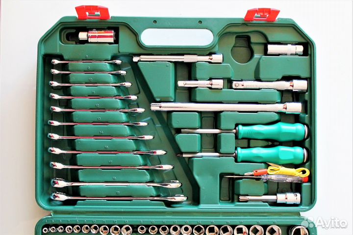 Набор инструментов 121 предмет, новый в упаковке