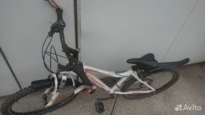 Велосипед алюминиевый Forward Twister. колеса 24