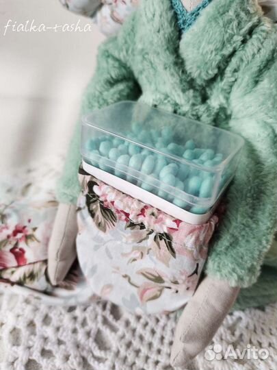 Банный ангел, хранительница ватных палочек