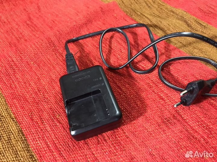 Зарядное устройство Canon CB-2LAE