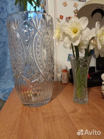 Большая хрустальная ваза