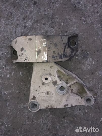 Подушка двигателя Renault Logan LM05 K4M 2008